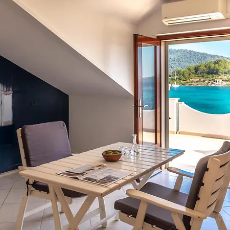 Lucia Casa de Férias Vela Luka